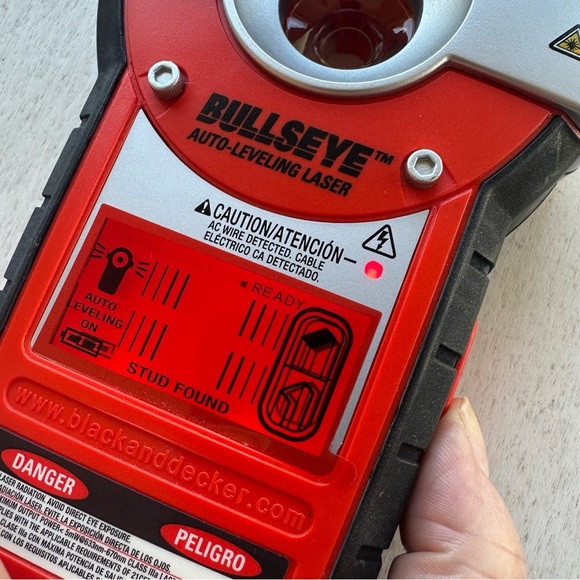 Black & Decker BullsEye Auto-Leveling Laser with Case BDL190S - Picture 4 of 15